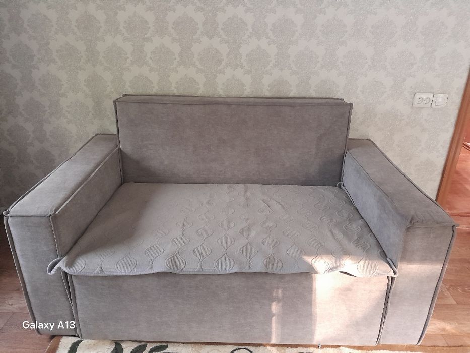 Продам диван 100000т