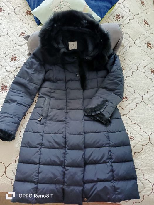 Зимний пуховик с капюшоном