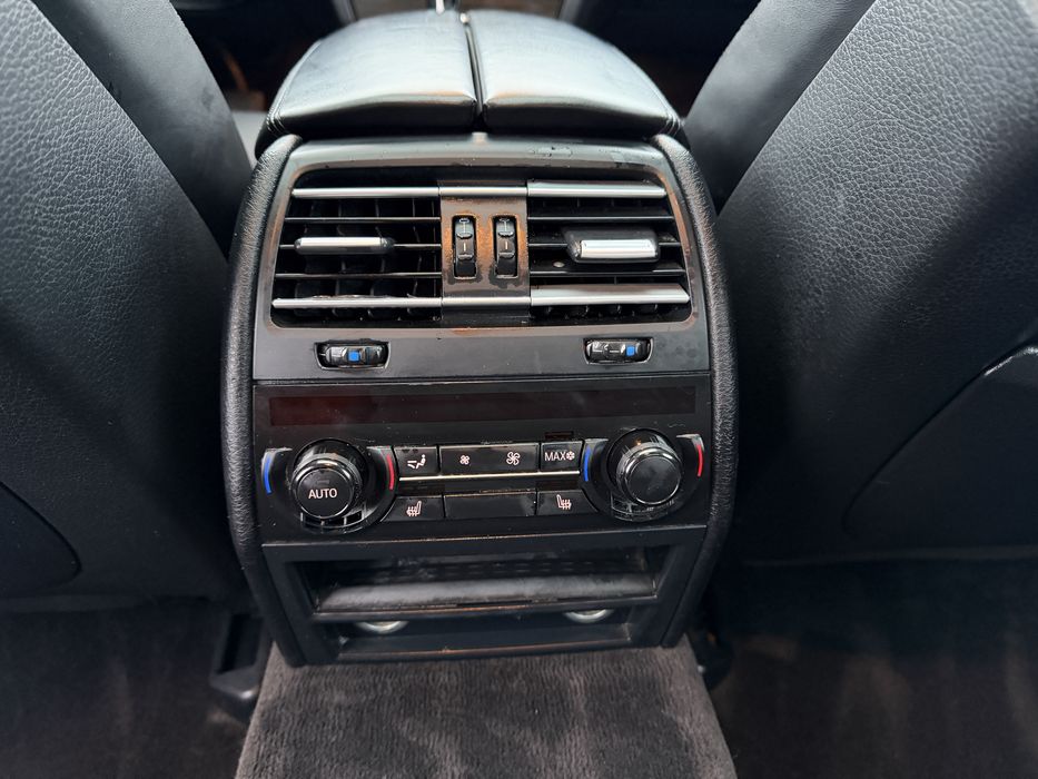 Bmw 730d-4butoane2010(curat)245 cp.Motor invarte greu. Accept variante