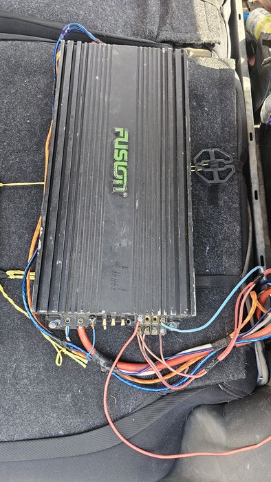 Usilitel fusion 1800w 4 kanalli