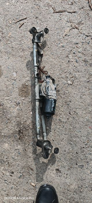 Стеклоочиститель тоиота