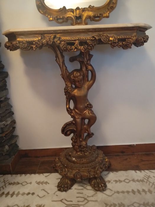 Продавам антикварна конзола с огледало Рококо ръчна изработка