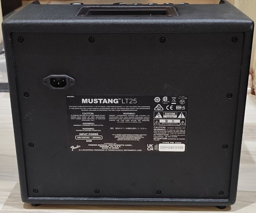 Моделиращ комбо усилвател Fender Mustang LT25