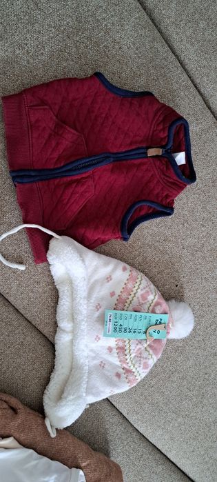 Lot fetite 74 pantaloni lana, body Craciun, cardigan, vesta, manusi