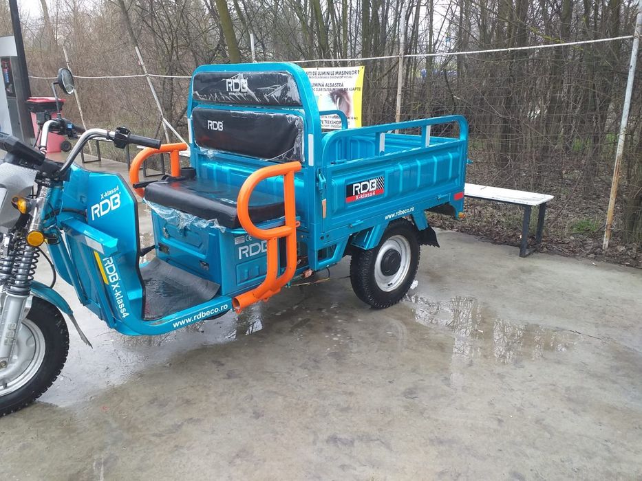 Vând triciclu RDB x clas 4