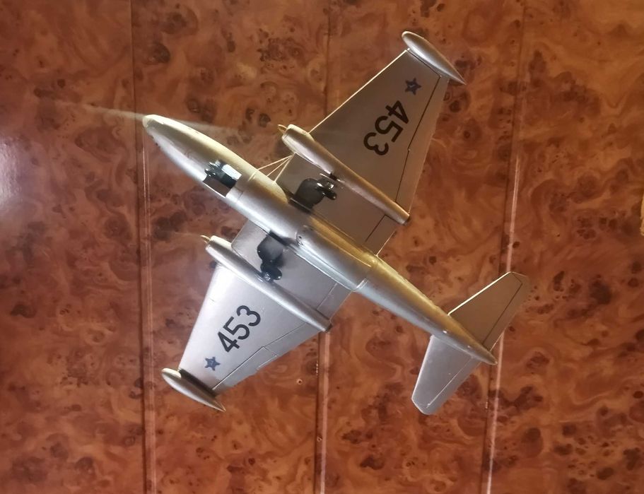 подарочная модель самолета Пе-2 в масштабе 1/72 Звезда Italeri