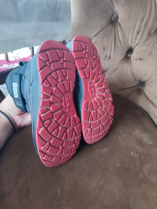Cizme UGG băieți mărimea 30