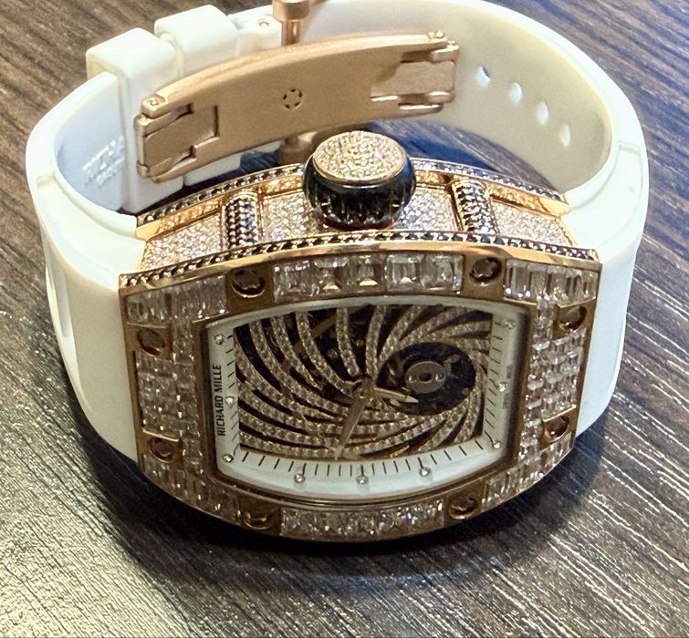 Уникален дамски часовник Richard Mille