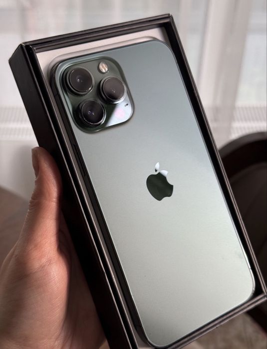 IPhone 13 Pro 256Gb.         100% аккумулятор
