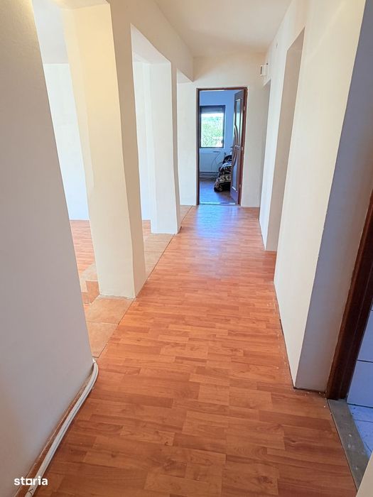 Vand casa in Paleu, Jud Bihor!3 cam., living mare, garaj.Teren 711 mp.