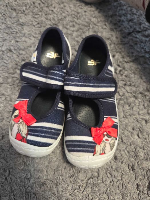 Детски обувки adidas и пантофи