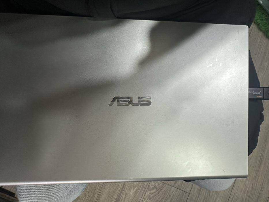 Vand Asus Amd Ryzen 7 ,3700u ,16gbram,512ssd