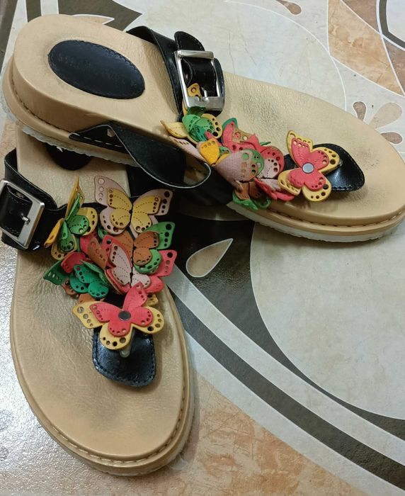 Papuci de dama cu fluturi