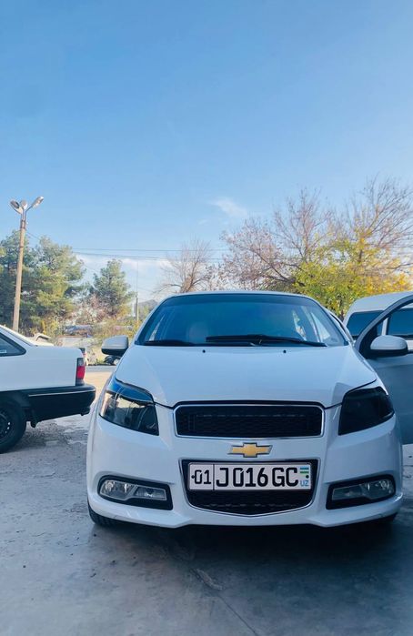 Nexia 3 avtómat sotiladi