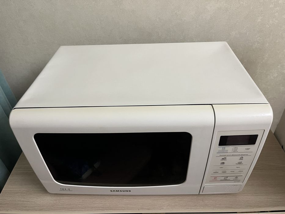 Продам микроволновку Samsung