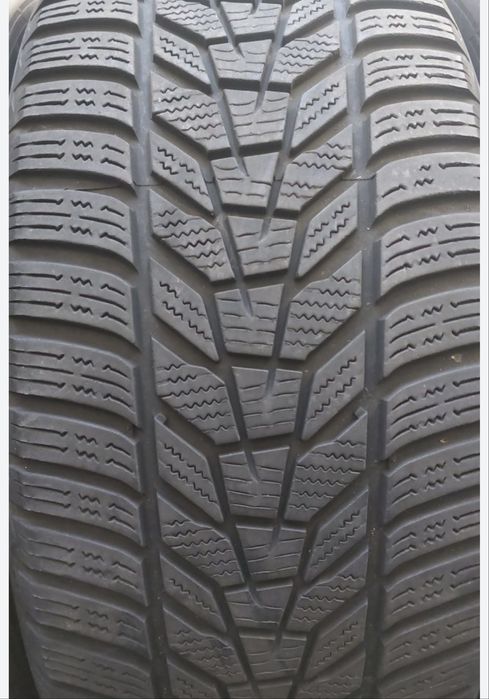 Зимни гуми 235/55/17 Hankook Winter I'cept evo3, 4 броя.