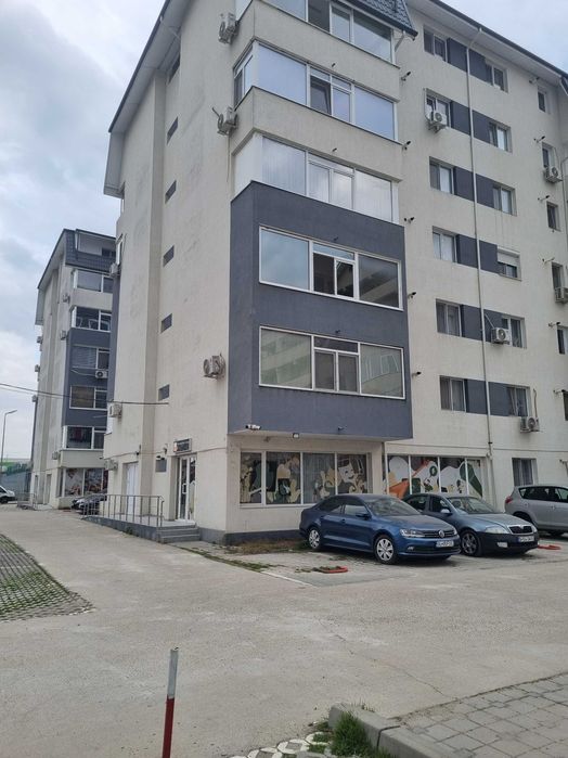 Vand spatiu comercial