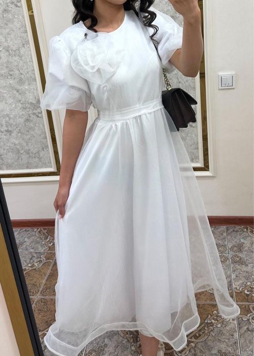 Женское белое платье