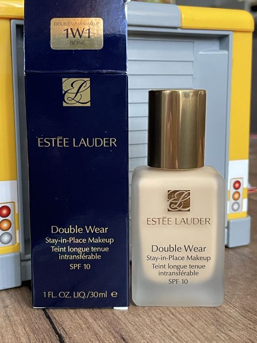 Estee Lauder Double Wear 1W1