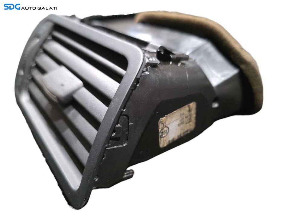 Grila Gura Aer Aerisire Ventilatie Bord Dreapta Volkswagen Passat CC 2008 - 2012 Cod 3C1819702F [N4191]