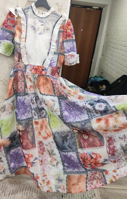 Продам платье французский длина