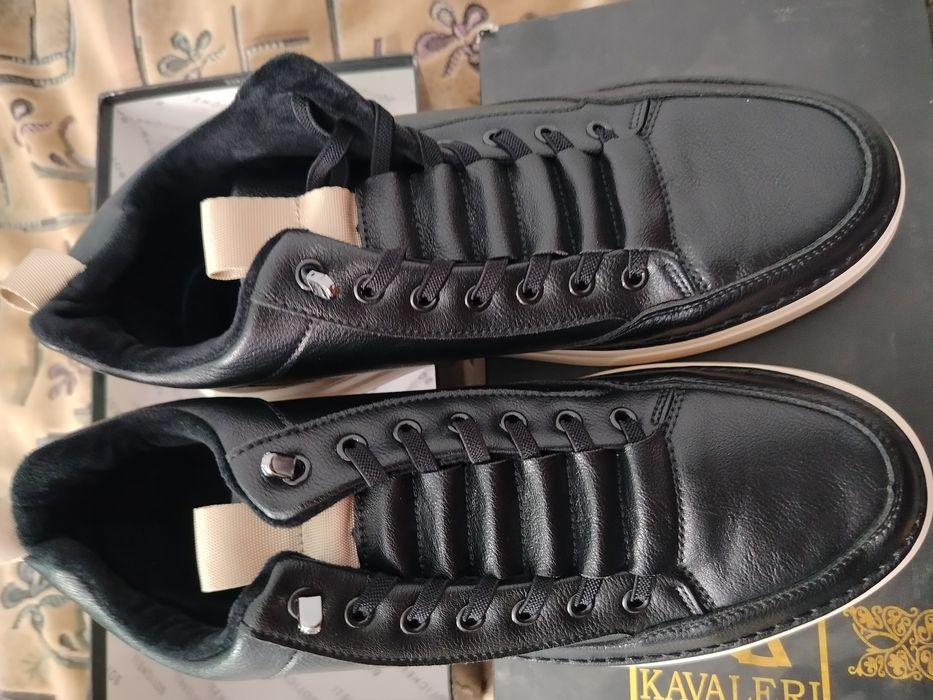 Зимние кроссовки