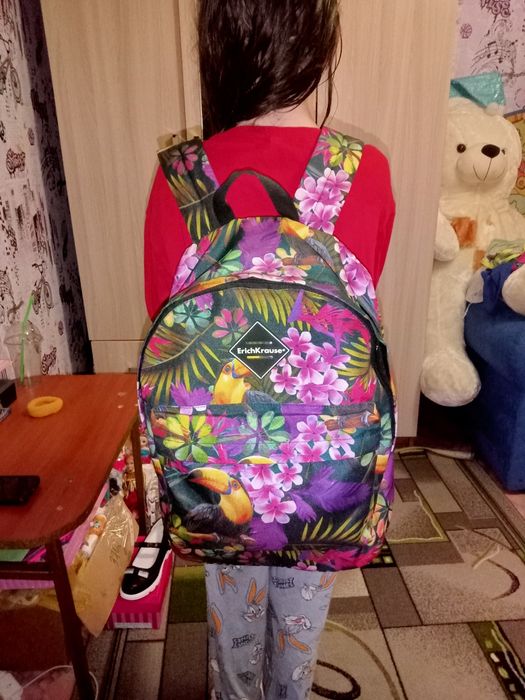 Продам рюкзак фирменный прочный.