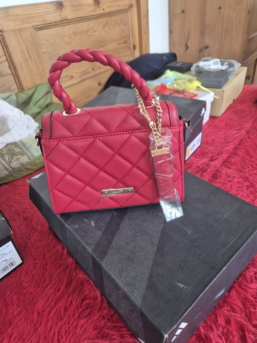 Дамска кокетна чанта кожена