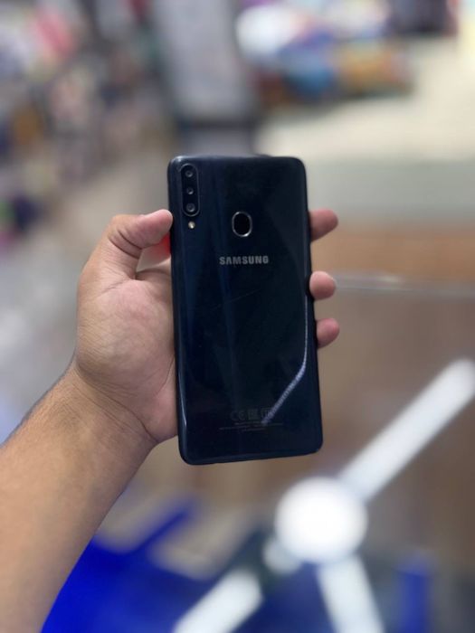 SAMSUNG A20s sotiladi