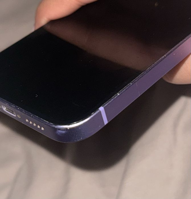 iphone 12 purple •