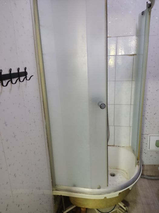Бесплатно отдам душевую кабинку самовывоз
