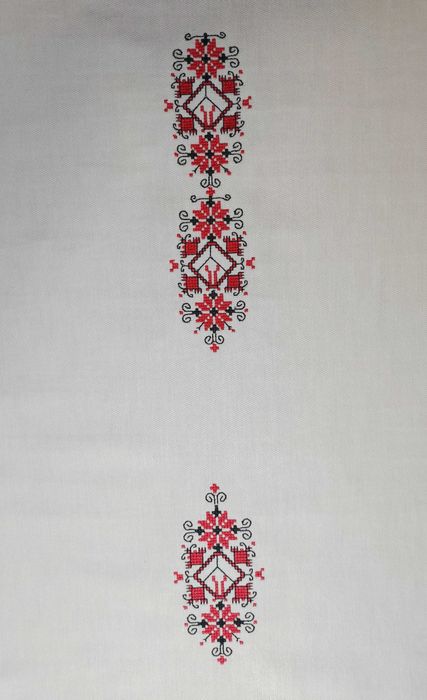 бродиран тишлайфер с българска шевица