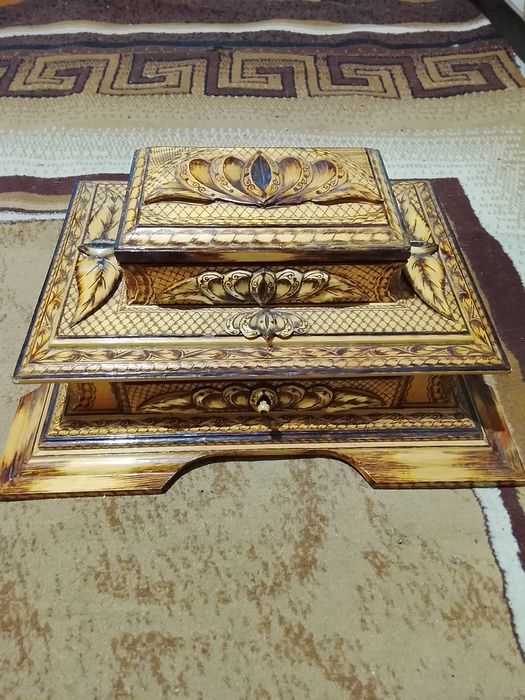 Шкатулка для украшений и денег