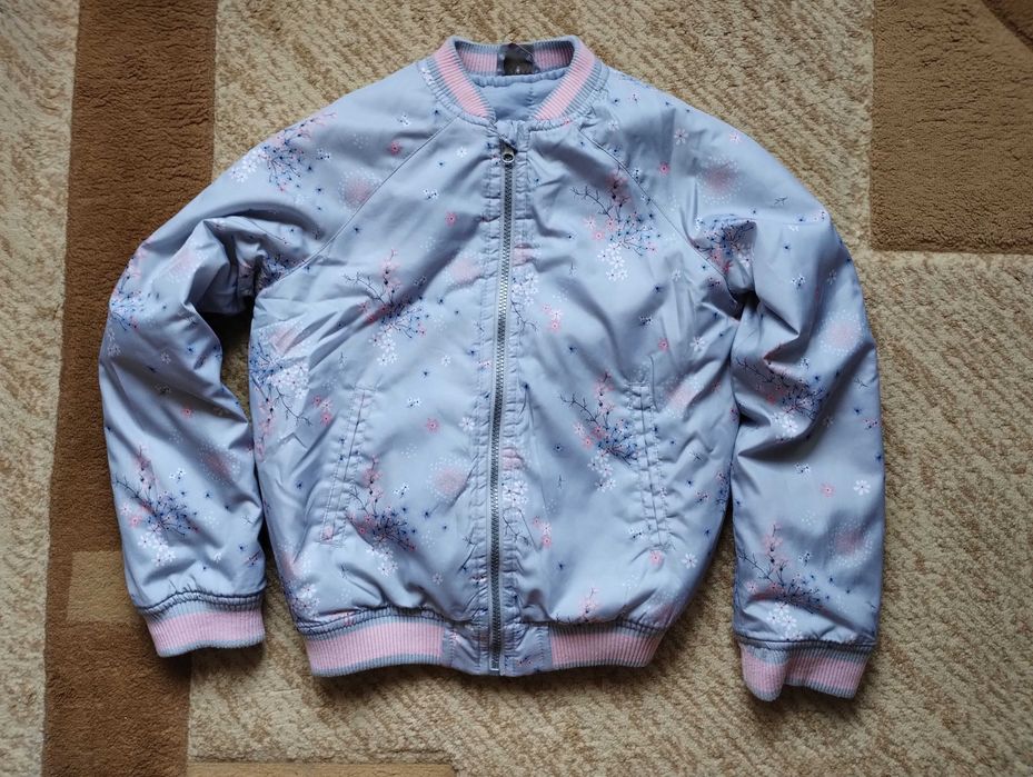 Пролетно яке за момиче