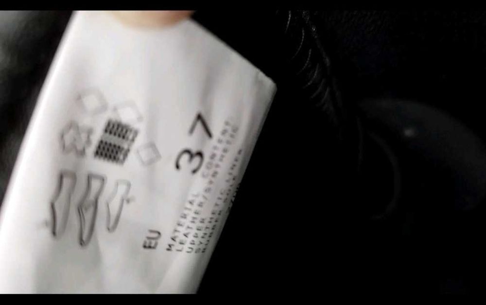 Продавам мото облекло,наколенки, ризница и ботуши.