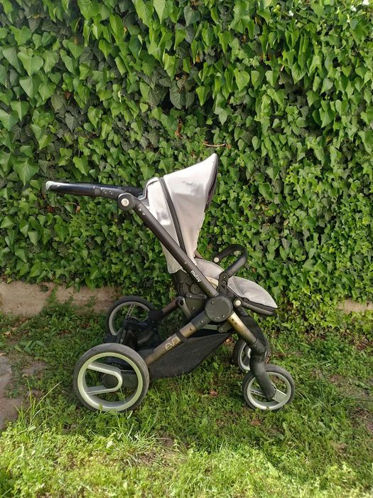 БЕБЕШКА КОЛИЧКА 2 В 1 MUTSY EVO