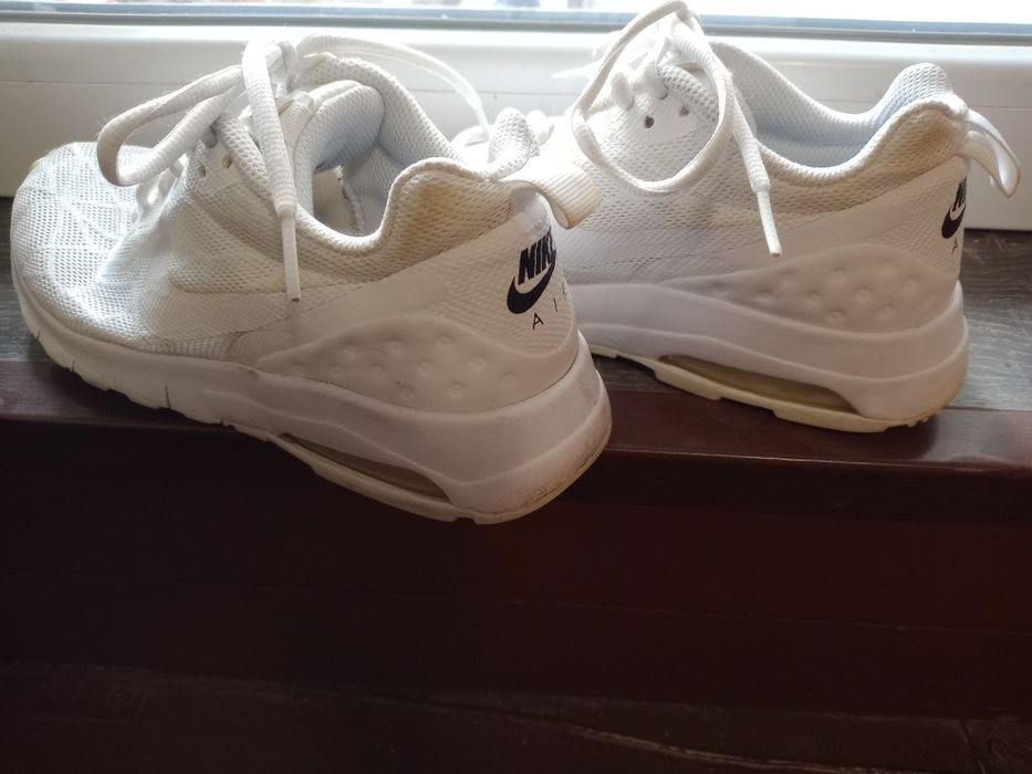 Маратонки NIKE размер 38