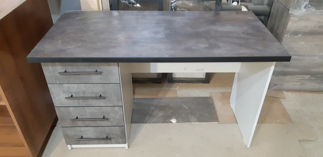 Столы письменные, компьютерные.