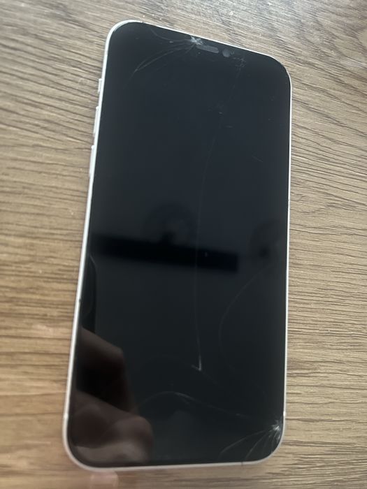 iphone 12.