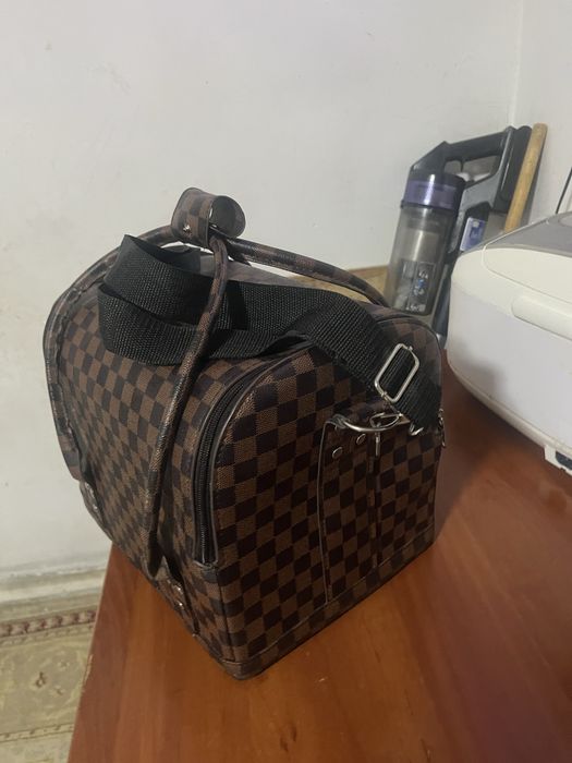 Продам чемодан сумку для косметики макияжа