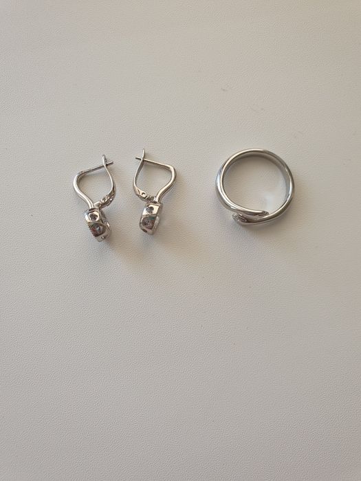 Продам серьги и кольцо