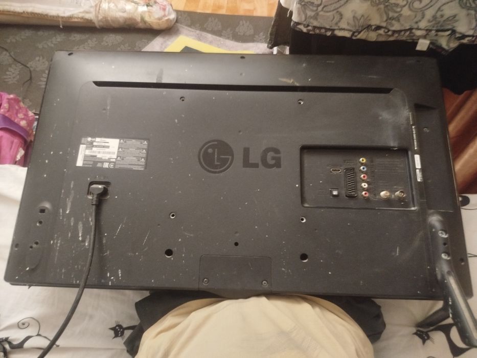 Продаю телевизор LG