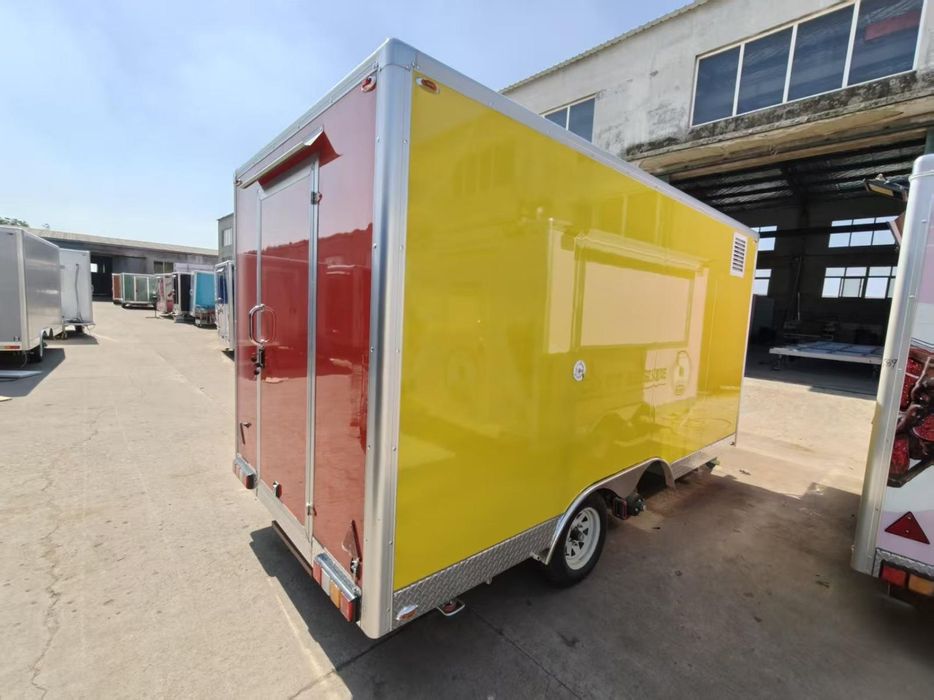 Стационарна Каравана за храна Чисто нова