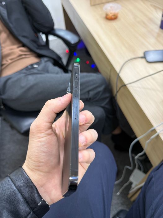 iPhone 14 pro max, 256GB, 85% batarey yomkost, karobka dokument bor.