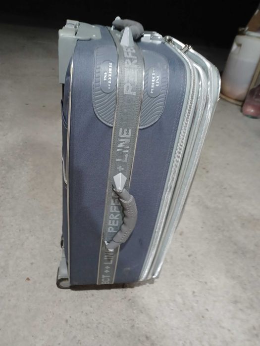 Куфар на колела за път и туризъм