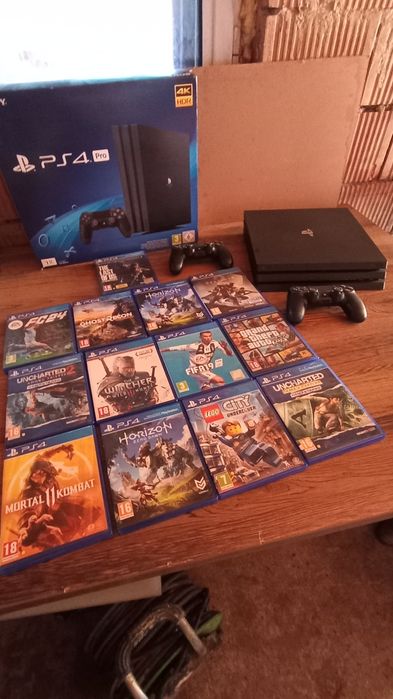 Vând ps4 pro schimb