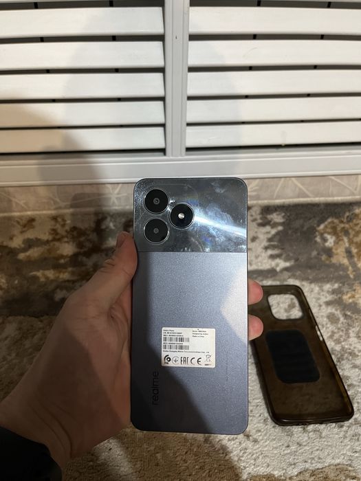 Продам Телефон Realme