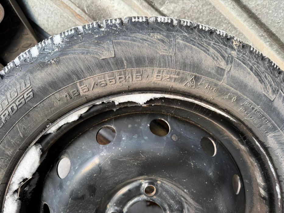 Продам шины с диском