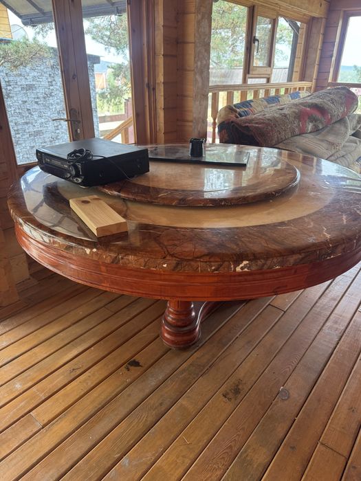 Стол керамический в хорошем состянии