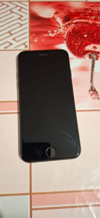 Айфон 7 в хорошем состоянии